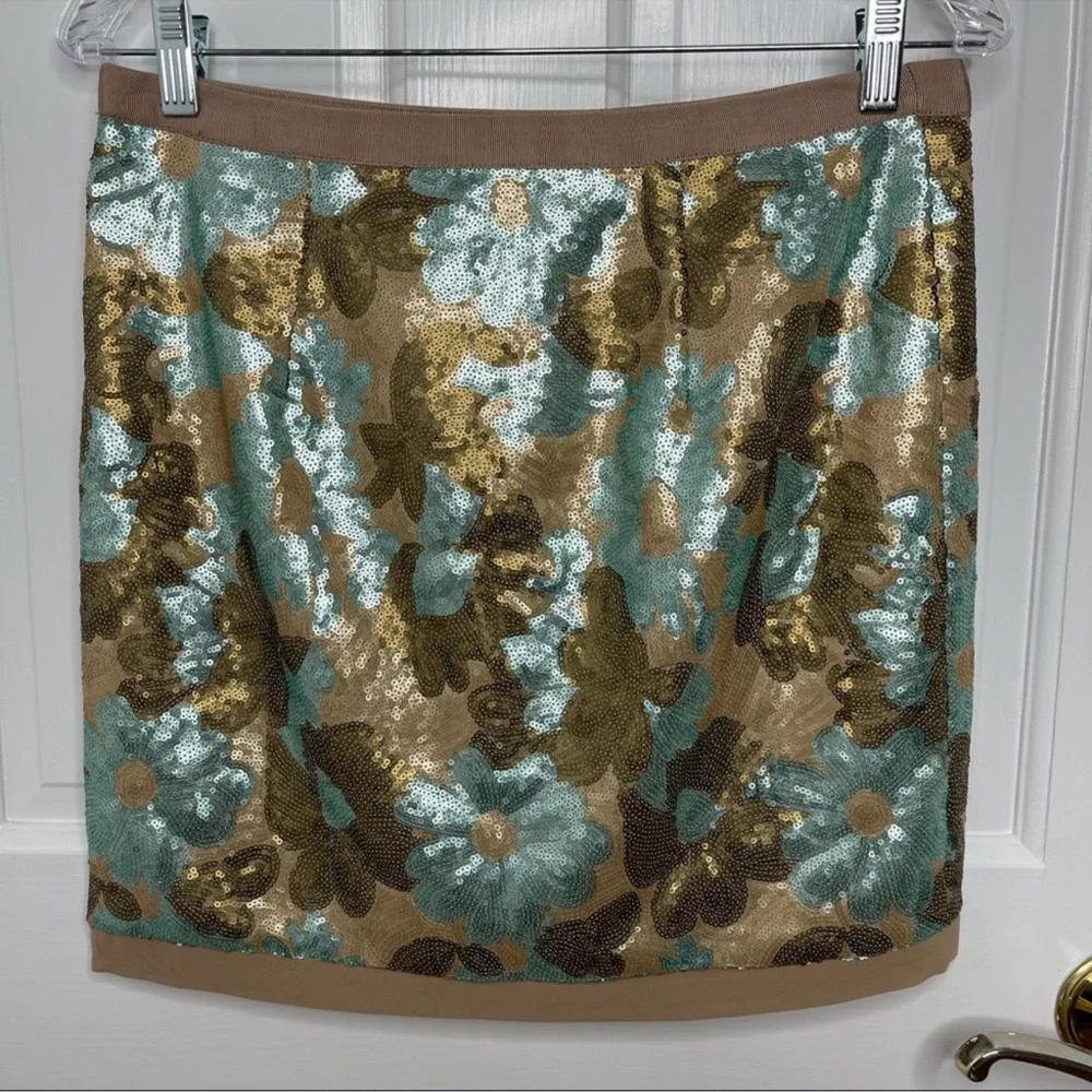 Forever 21 Love Gold and Blue Floral Sequin Mini Skirt size Medium (M) - Picture 6 of 6